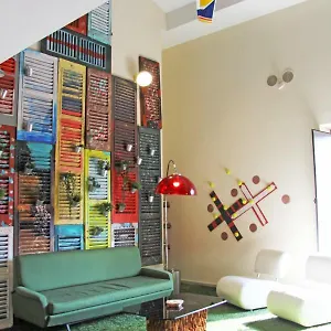 Oda ve Kahvaltı Urban Pop 2